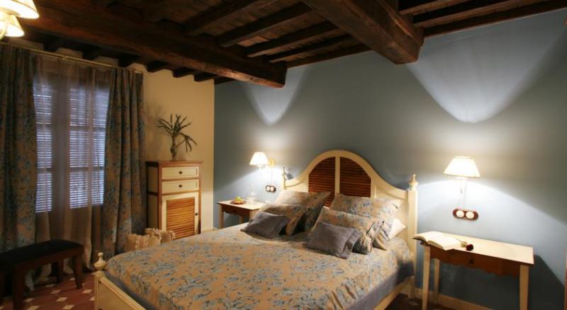 Apartamentos Rurales El Zarzo