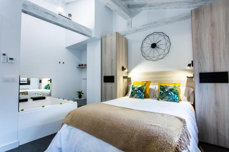 Hervás Suites - Apartamentos y estudios