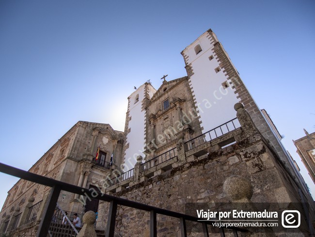 Iglesia San Francisco Javier de Cáceres