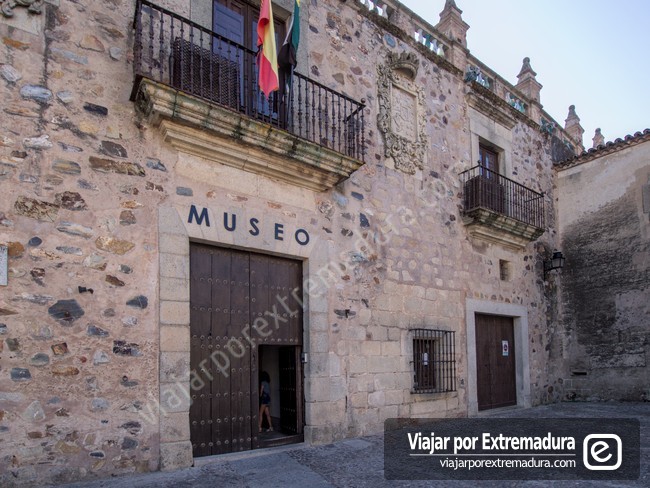 Museo de Cáceres - Palacio de las Veletas