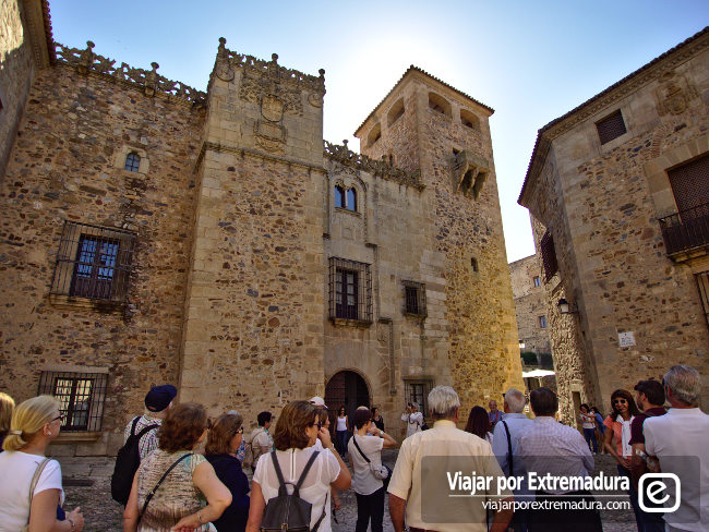 Palacio de los Golfines de Abajo