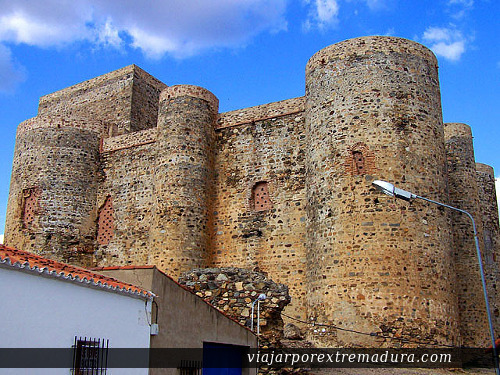 Castillo de Villalba de los Barros