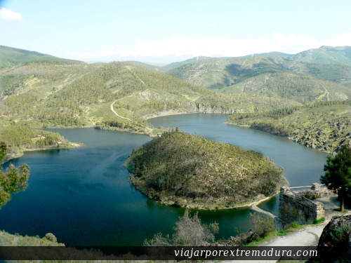 Meandro del Melero cerca de Riomalo de Abajo, Las Hurdes