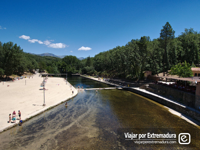 Piscina natural El Lago en Jaraíz de la Vera