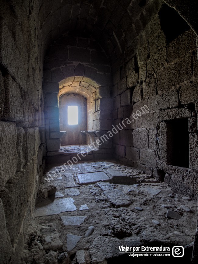 Barbacana del Castillo de Alba en Granadilla