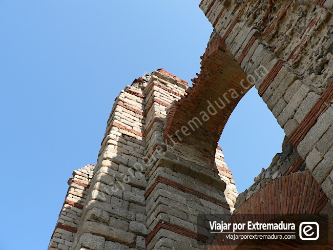 Acueducto de los Milagros - Mérida