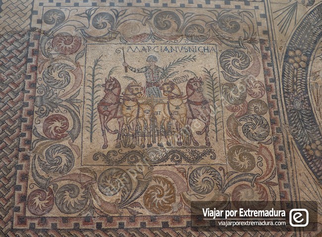 Mosaico de aurigas en el MNAR