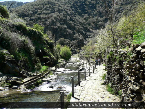 Ruta del Chorro de la Meancera