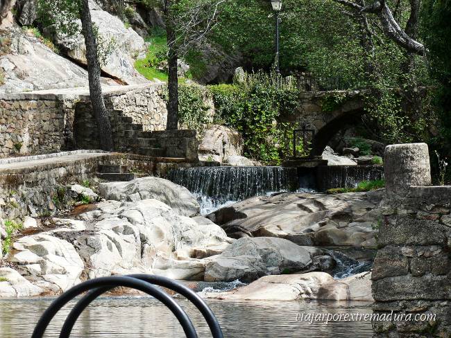Piscina natural de Casas del Monte - Valle del Ambroz