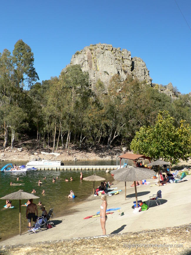 Playa del Embalse de Puerto Peña, Badajoz - Extremadura